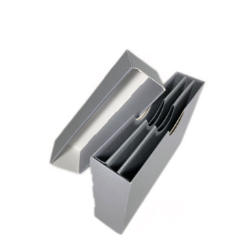 BOÎTES À COUVERCLE ET COMPARTIMENTS INTERNES PRÉ-MONTÉS "D`Annunzio"