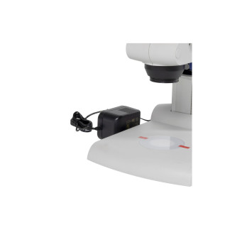 Microscope stéréoscopique trioculaire mod. 2000C ZEISS